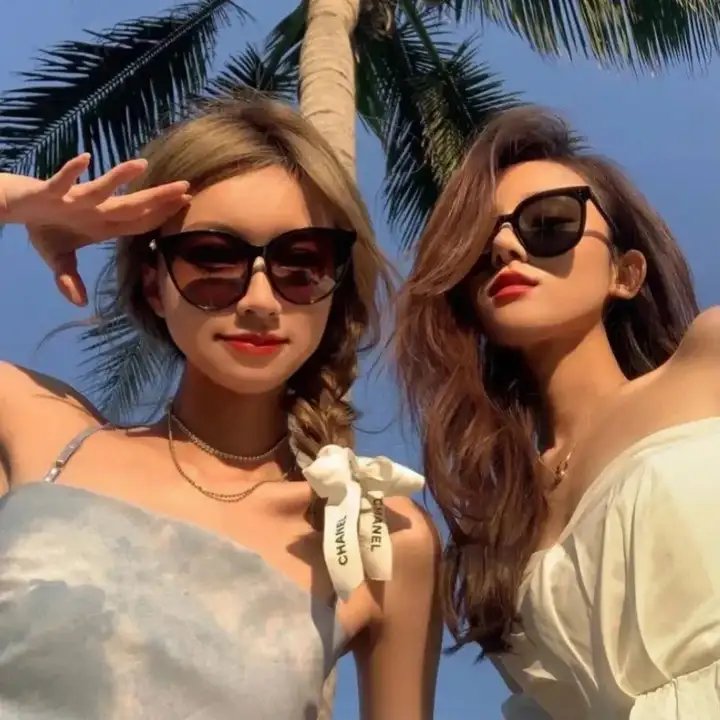 阿加莎失踪案 封面